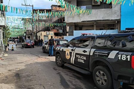 Polícia Civil prende dois homens durante ação contra violência doméstica em Salvador