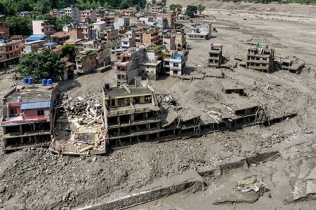 Mortes causadas por inundações no Nepal chegam a 626, diz polícia