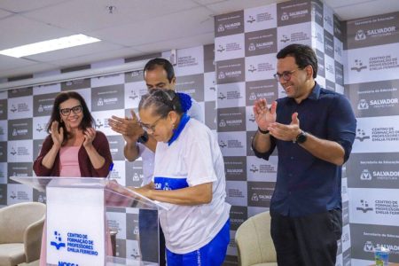 Prefeitura de Salvador cria Bolsa Presença de R$ 100 para alunos da EJA da rede municipal