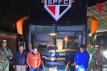 Ônibus que seria usado pelo São Paulo na Sul-Americana é apreendido com 86,5 kg de maconha na Bolívia