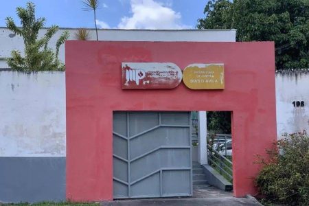 Sede do Ministério Público é invadida e tem computadores e documentos roubados na Bahia