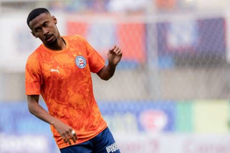 Ademir leva terceiro amarelo e desfalca Bahia na próxima rodada