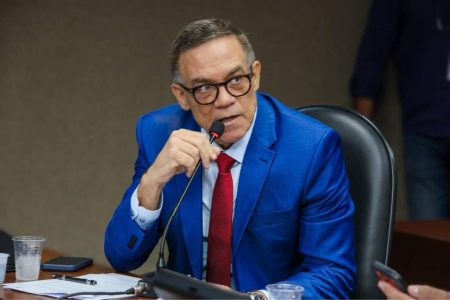 Deputado critica plano de governo de Jerônimo e diz que os principais problemas da Bahia são ignorados