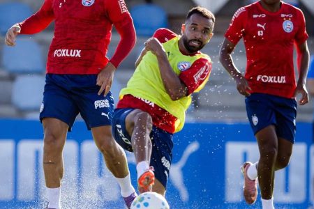 Caio Alexandre avança na recuperação e pode reforçar o Bahia contra o Vasco
