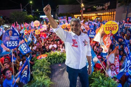 Jerônimo participa de ato político ao lado de Wagner e Rui em Ribeira do Pombal