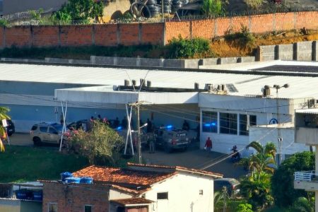 Operação termina com chefe de facção morto em confronto e PM baleado na Bahia