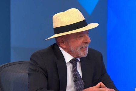 Lula tenta blindar Lulinha e minimiza investigação da PF: “Não significa absolutamente nada”