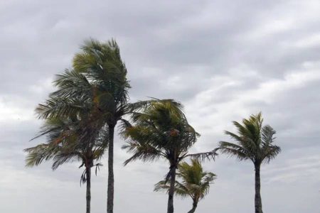 Inmet alerta para ventos de até 60 km/h no Sul da Bahia nesta sexta-feira (21)