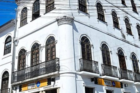 Após meses fechada, Casa do Benin retoma atividades no Centro Histórico