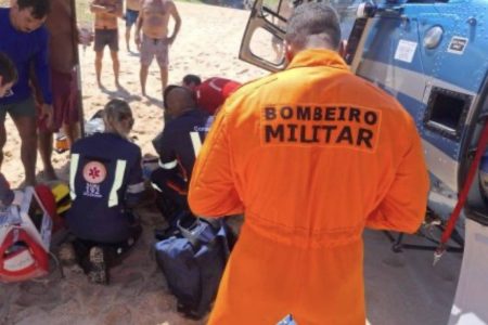 Afogamento na praia de Itapuã mobiliza equipes de emergência
