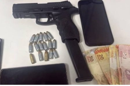 Dois homens são detidos com pistola 9mm durante ação da PM em Cajazeiras XI