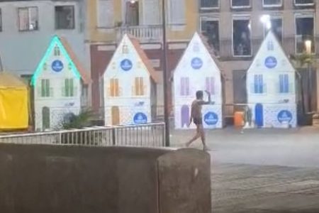 Jornalista e comentarista esportivo Darino Sena é socorrido pelo Samu após crise no Centro de Salvador