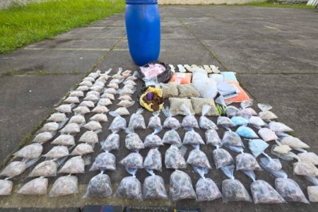 PM apreende drogas, munições e carregadores após troca de tiros em Valéria
