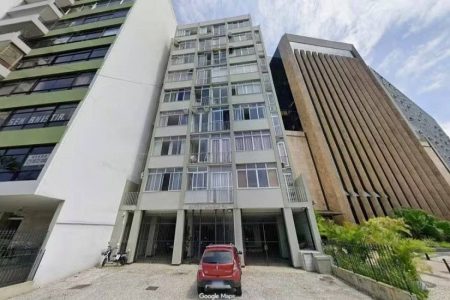 Imóveis em leilão têm descontos de até 93% neste mês; apartamento de Eduardo Bolsonaro está entre os selecionados