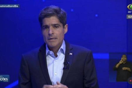 ACM Neto apresenta programa de apoio financeiro a mulheres vítimas de violência durante debate na Band