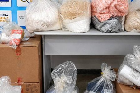 Farmácia de manipulação é interditada após fiscalização identificar irregularidades na Bahia
