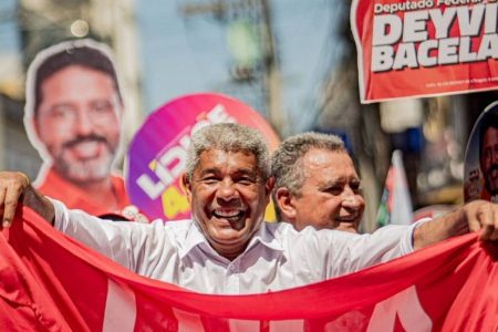 Eleições 2026: Jerônimo realiza caminhada em Feira de Santana
