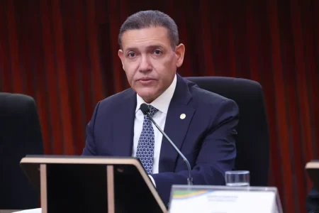 Presidente do TSE reforça pedido a eleitores: “Continuem a ser a força viva da nossa democracia”