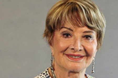 Glória Menezes, estrela de seis décadas na TV e no cinema, morre aos 91 anos
