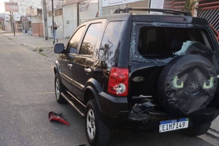 Jovem morre após fazer ‘grau’ e bater em carro em Feira de Santana
