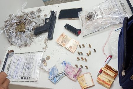 Homem armado faz mulher refém e se rende após negociação com o BOPE em Salvador