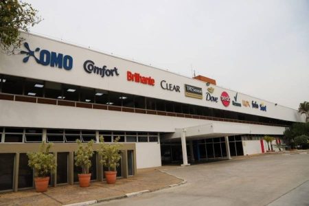 Anvisa suspende fabricação de produtos da Unilever em fábrica no interior de SP