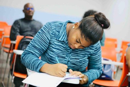 Salvador abre 105 vagas em cursos gratuitos com foco na inclusão de mulheres