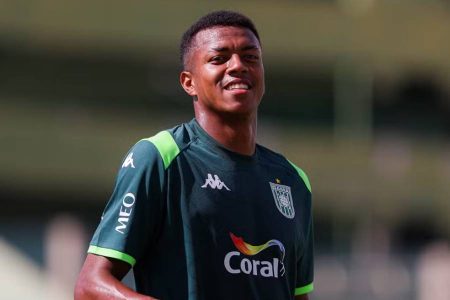 Vitória acerta contratação por empréstimo do zagueiro Darlan, do Gama