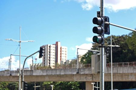 Salvador alcança marca de mil semáforos inteligentes