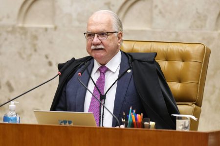 Fachin decide adiar análise sobre atuação de Mendonça nos casos Master e INSS