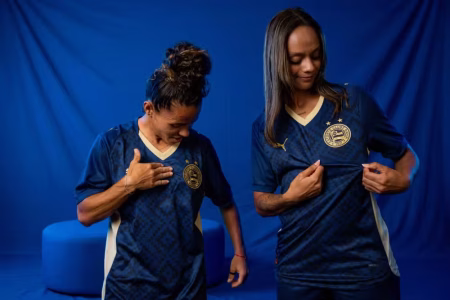 Bahia lança terceira camisa da temporada em parceria com federação indígena