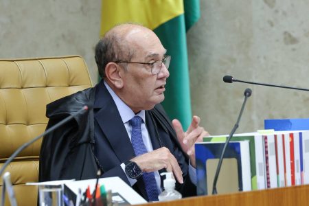 Gilmar diz que Mendonça age com “viés político-eleitoral” no caso Master