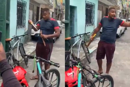 Entregador ameaça colegas com peixeira após se recusar a aderir à paralisação em Salvador: “Preciso fazer meu corre”