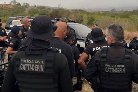 Polícia Civil faz operação contra grupo investigado por tráfico e homicídios em Itambé