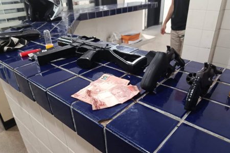 Criminosos que aterrorizavam moradores em Brumado são presos com armas e drogas