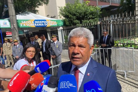 Após jovem ser morta em assalto, Jerônimo afirma ter exigido “rigor necessário” e reitera: “Me posicionei”