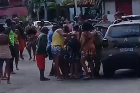 Moradora é baleada no Nordeste de Amaralina e PM caça suspeito de disparo