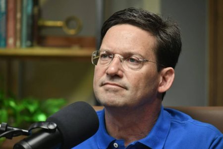 João Roma cobra avanço da Fiol e aponta falta de energia como entrave ao Oeste baiano