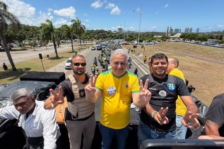 Diego Castro diz que pretende ‘derreter’ força do PT na Bahia durante carreata em Salvador