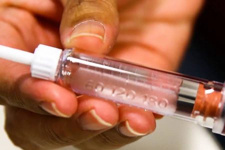 Anvisa barra insulina irregular e proíbe venda de tirzepatida sem registro