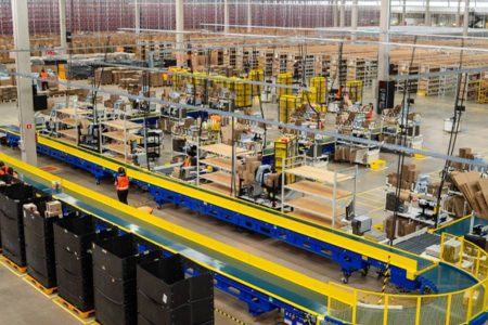 Justiça limita jornada em centro da Amazon no Brasil após denúncia de trabalhadores em pé por até 12 horas