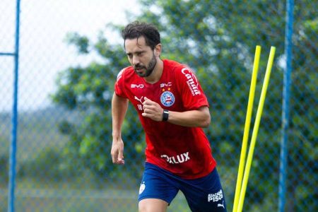 Everton Ribeiro terá temporada com menos jogos na carreira em 15 anos