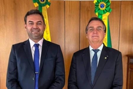 Bolsonaro pede autorização a Moraes para receber visita de senador eleito pelo PL
