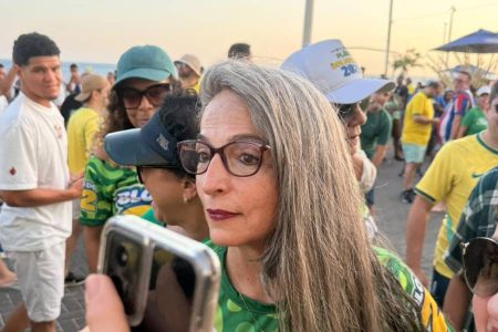Deputada Raissa Soares defende pautas para famílias durante ato pró-Flávio Bolsonaro na Barra