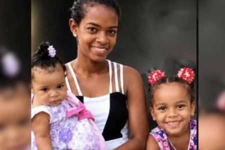 Júri de acusada de envenenar mãe e duas crianças é adiado após defesa alegar necessidade de cirurgia