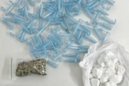 Drogas e materiais são apreendidos após troca de tiros com policiais em Amargosa, na Bahia