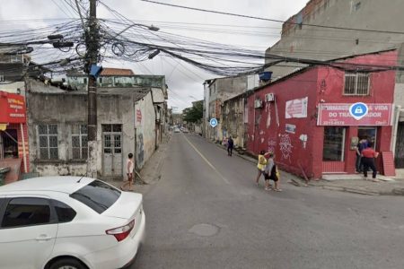 Ônibus retomam itinerários originais na Rua Araújo Bulcão, no Uruguai, nesta quinta-feira