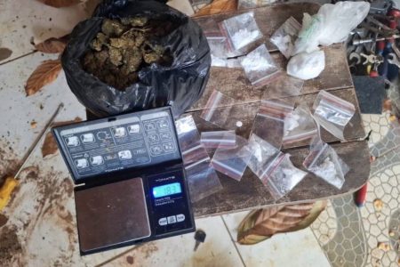 Homem é preso por tráfico de drogas durante operação policial em Santo Antônio de Jesus
