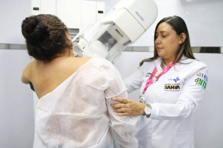 Salvador oferece exames e consultas gratuitas no Dia D do Outubro Rosa nesta sexta (09)