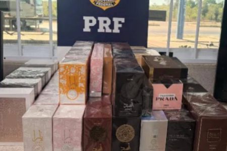 PRF apreende perfumes do Paraguai sem nota fiscal durante abordagem na BR-116